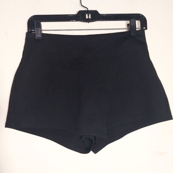 Superdown Women's Stretch Elegant High Rise Sonya Skort Short Black Size S EUC - Picture 8 of 16